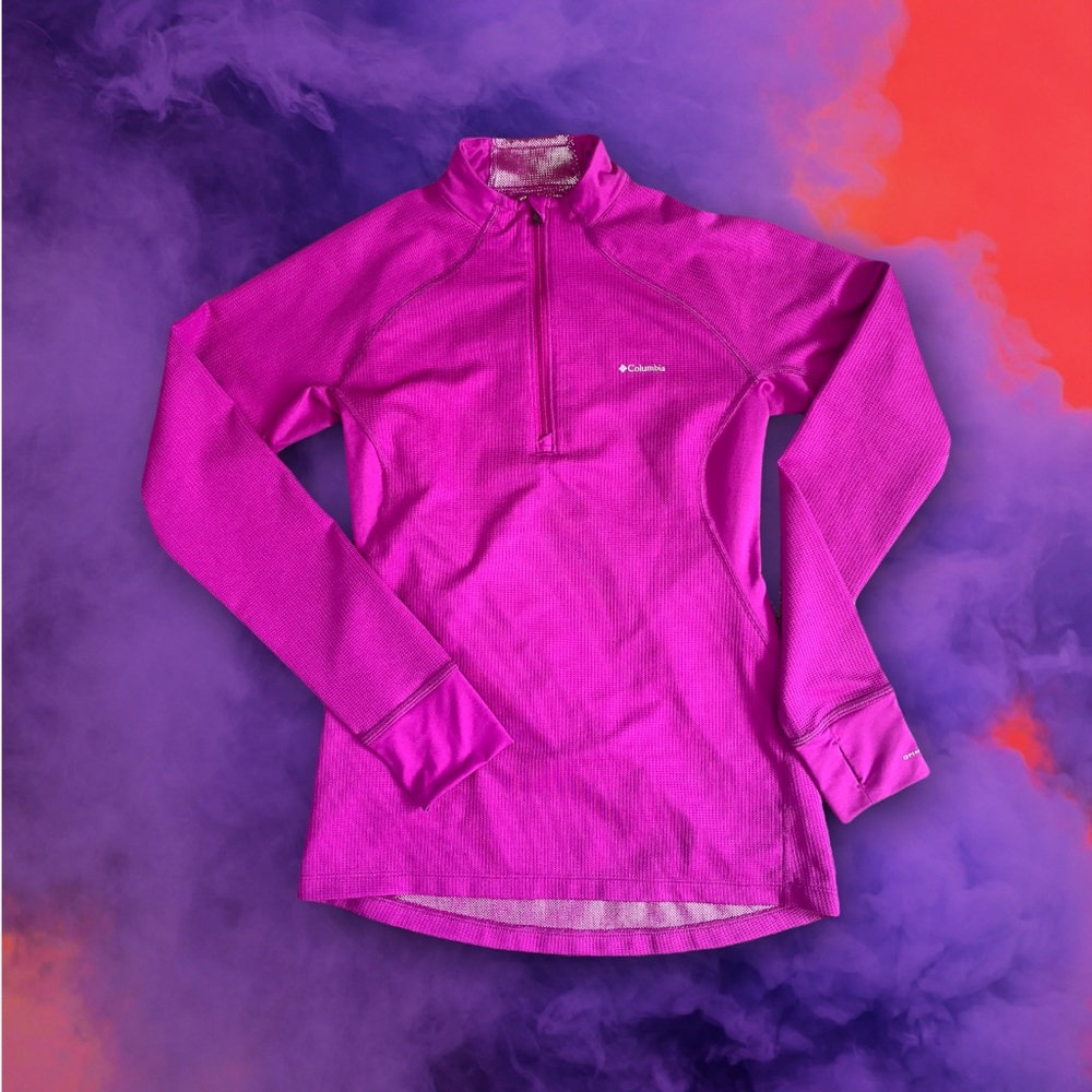 Columbia long sleeve shirt with Omni heat technology. Holds in heat .